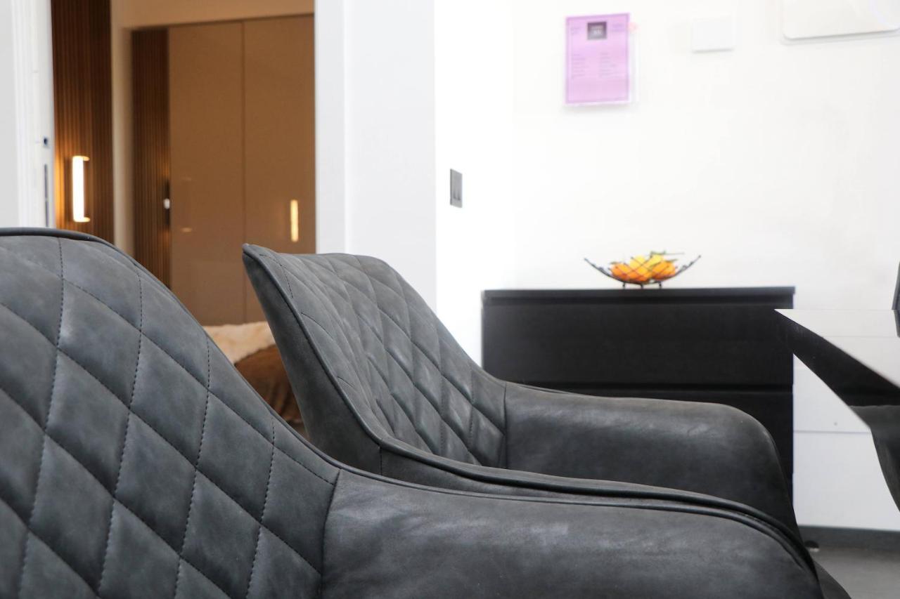 Luxury Pure! Bazzoni 2-Room Suite, Fully Equipped Olbia Bagian luar foto
